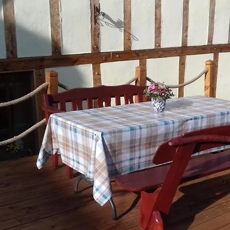 בית חווה Dom Na Rozdrozu *