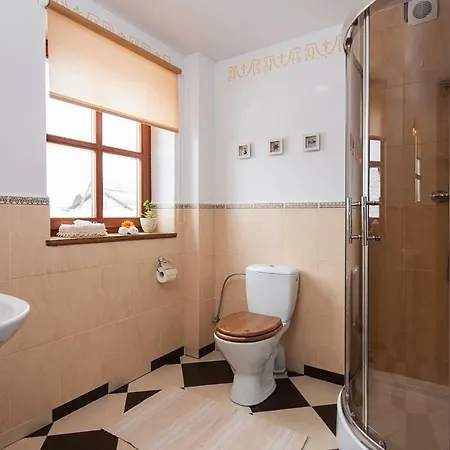 Dom Na Rozdrozu בית חווה *