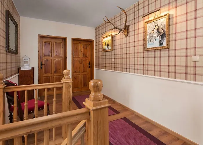 Dom Na Rozdrozu Farma